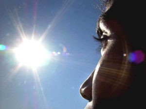 sunlight risk for cataracts